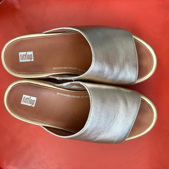 EUC Fitflop gold platform sandals - Picture 2 of 7